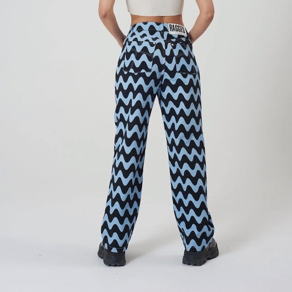 The Ragged Priest Peak Jeans - Picture 5 of 7